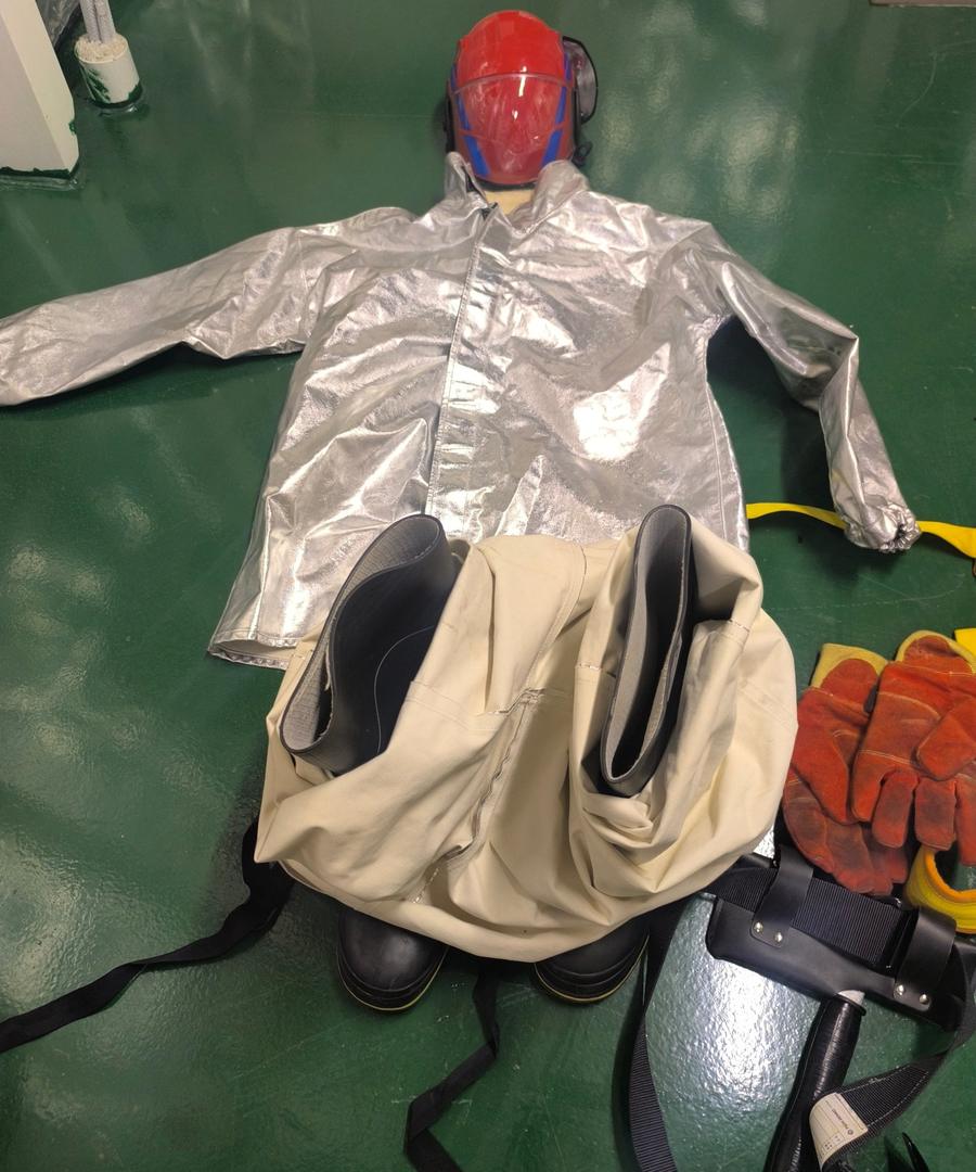 Fire-fighter's outfit