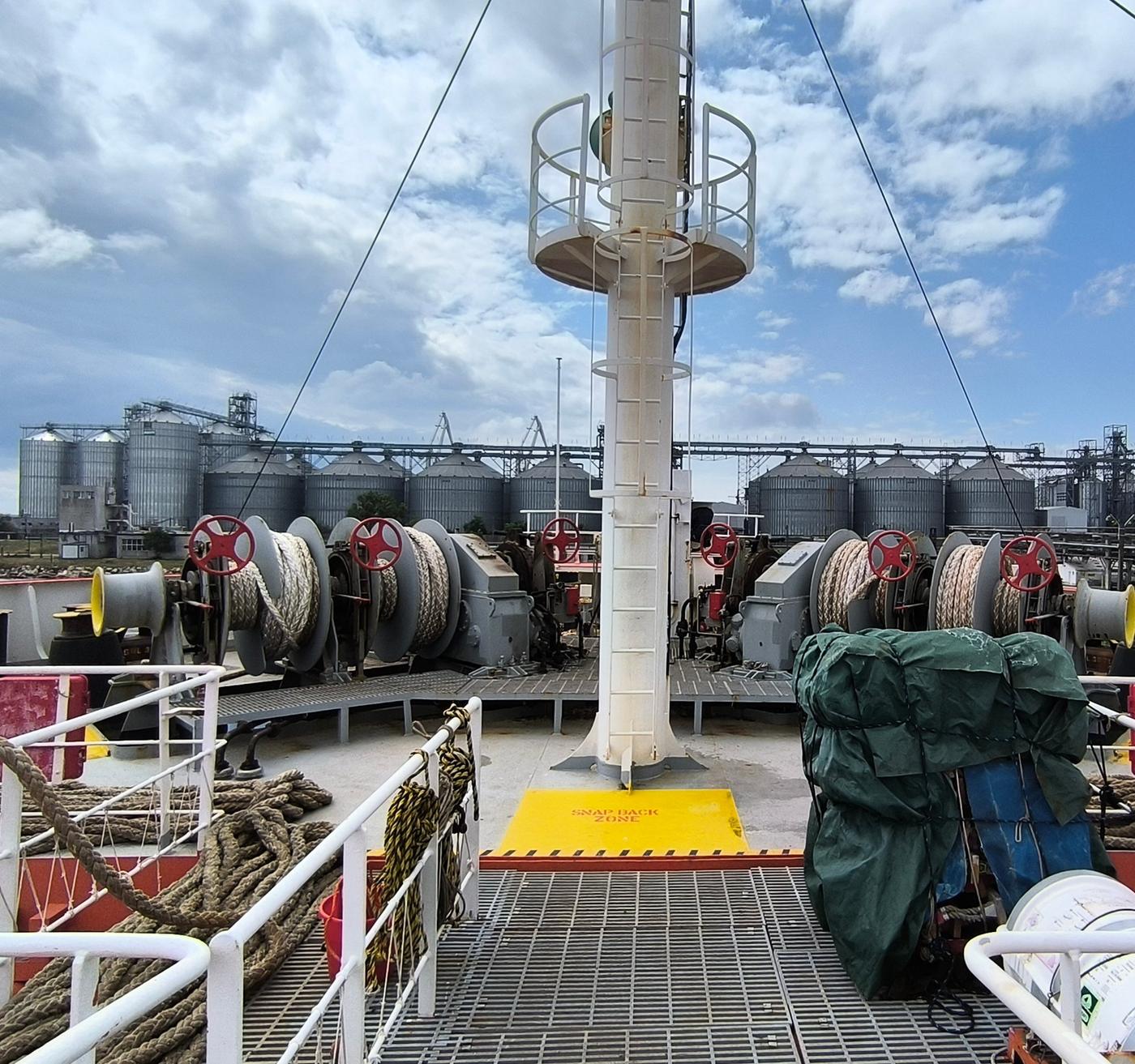 Mooring deck and winches